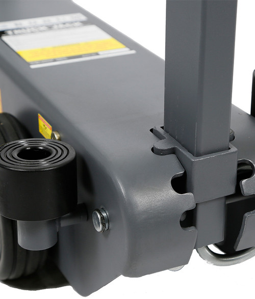 Borum Industrial Air Actuated 2 Stage Truck Jack 50,000kg Borum Industrial Air Actuated 2 Stage Truck Jack 50,000kg