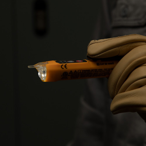 KLEIN Tool A-NCVT-3P Dual Range No Contact Voltage Tester W/Torch 12–1000VA KLEIN Tool A-NCVT-3P Dual Range No Contact Voltage Tester W/Torch 12–1000VA