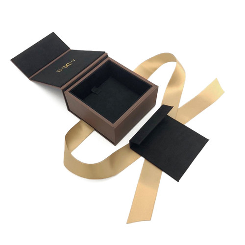 8909 High Quality American Leatherette and China Suede Earring and Pendant Box