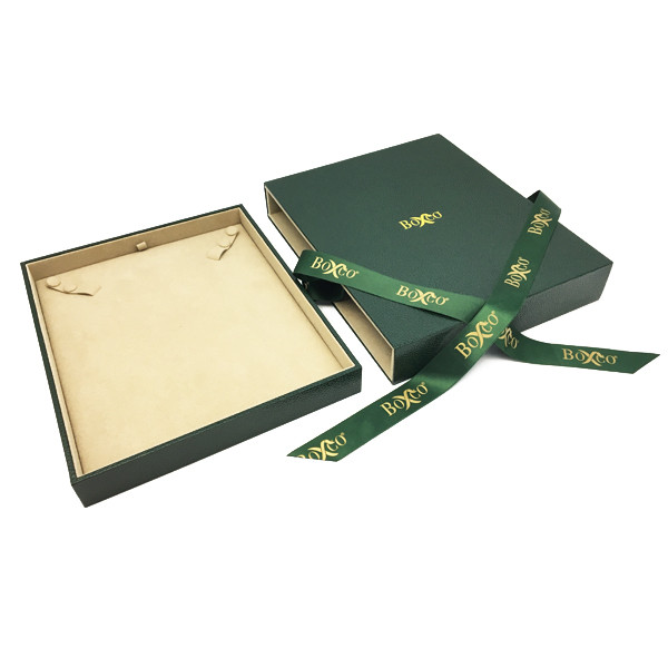 8825 Series High Quality Charisma & Pellaq Necklace Box