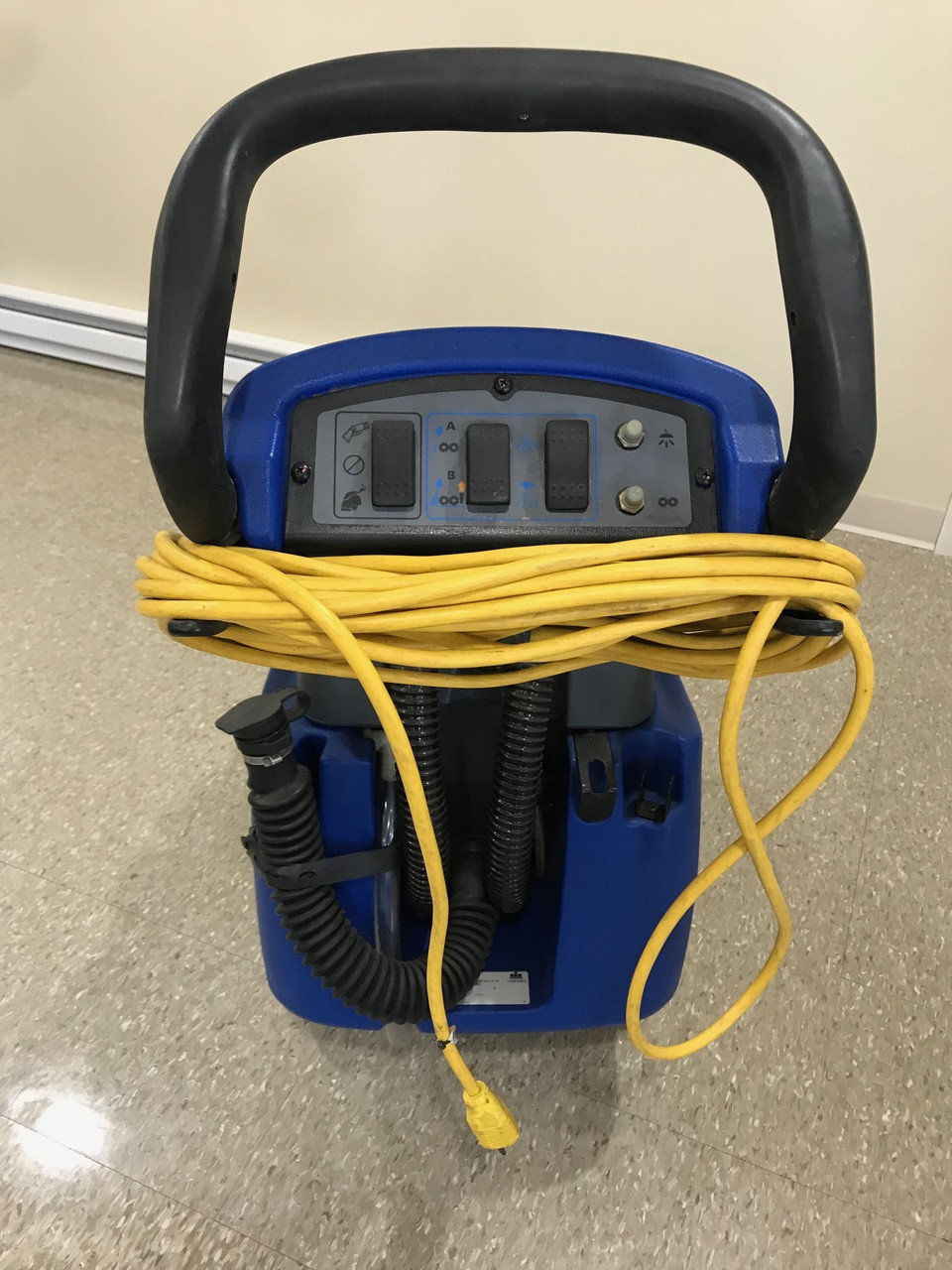 Refurbished Windsor Clipper Duo Carpet Extractor Facility Solutions, Inc.