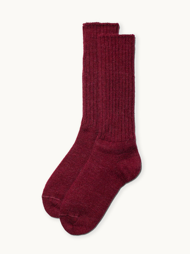 Ribbed Casual Crew Alpaca Socks in Cranberry