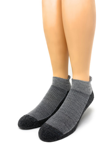 Cross Trainer cushioned athletic alpaca ankle socks in gray