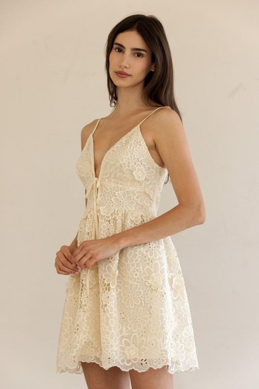 ball gown wedding dress with lace Ivory A-line V-neck Lace Appliqued Beach Wedding Dresses, Bridal Gown, MW619 main image 1