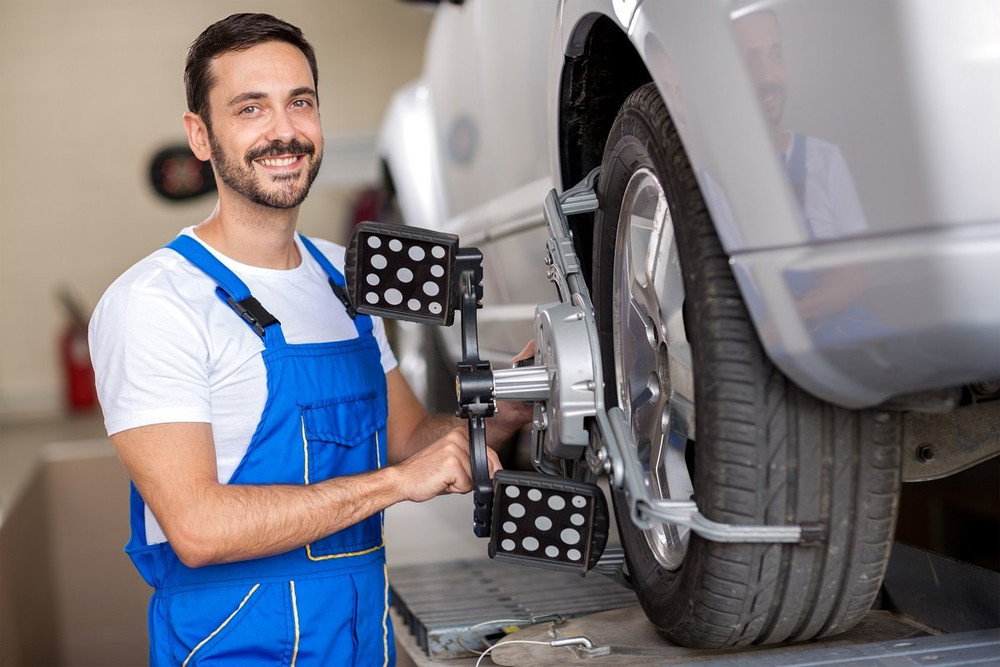 Opening a Tire Service Shop? Get These Tools & Equipment for Your Garage