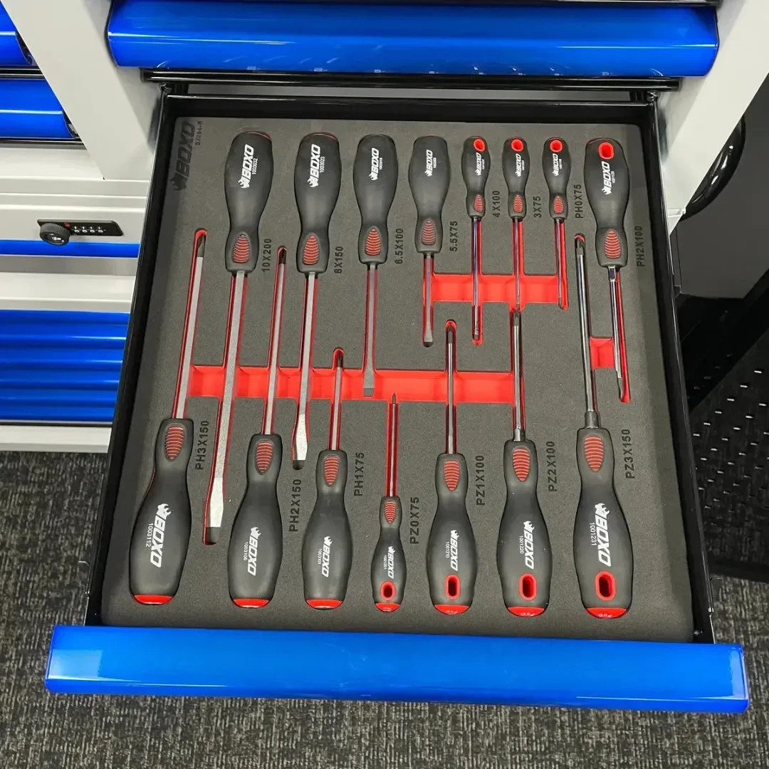 Boxo BX094-R 15 Pc. Slotted, Phillips & Pozi Tip Screwdriver Set