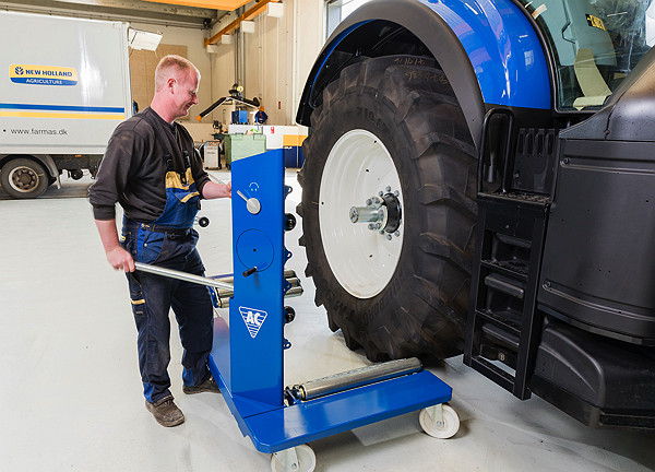 AME WT1500NTB Low Profile Mega Tire Wheel Dolly