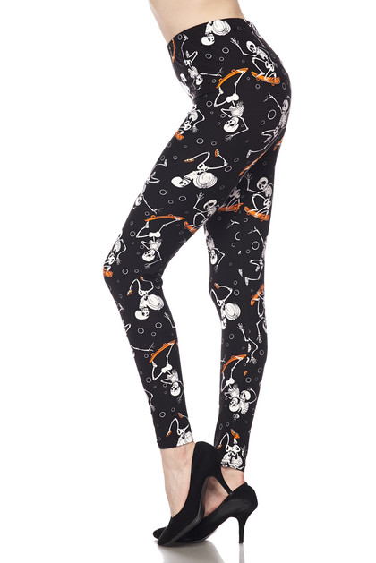 Just Quella Women's Plus Size Halloween Leggings Ultra Soft High Waisted Seamless  Leggings, Golden Spider Web, Medium-Large : : Clothing, Shoes &  Accessories