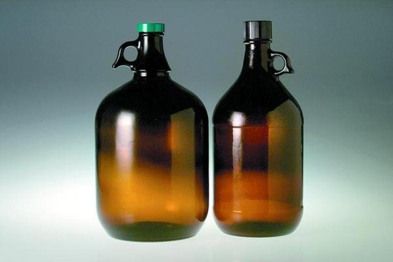 https://cdn11.bigcommerce.com/s-48gxyyxkag/images/stencil/1280x1280/products/34352/66923/qorpak-amber-glass-jug-with-molded-finger-grip-and-lined-cap__33062.1660332652.jpg?c=1