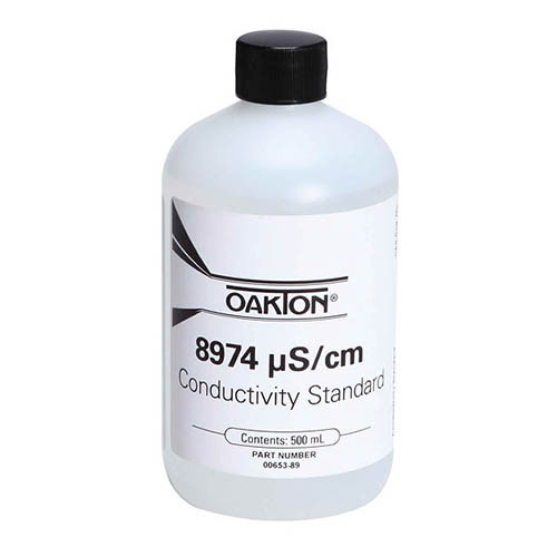 Oakton WD-00653-89 Conductivity Standard, 8974µS