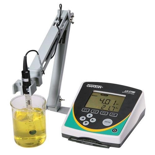 Oakton WD-35420-22 pH 2700 pH/mV/Temperature Benchtop Meter with Electrode Stand and Software