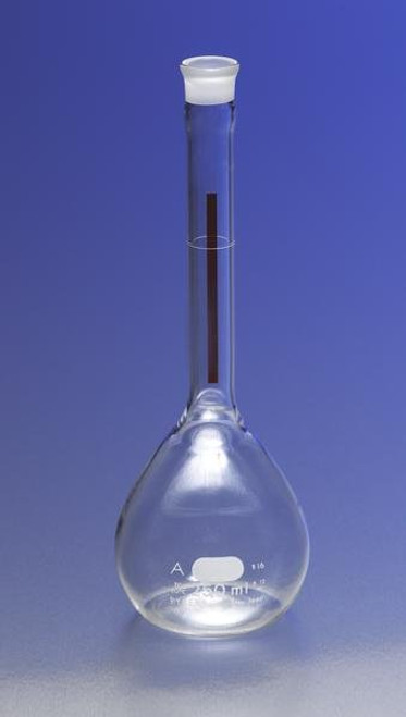 Corning 5660-500 PYREX® 500mL Class A Lifetime Red Volumetric Flask with Glass Standard Taper Stopper