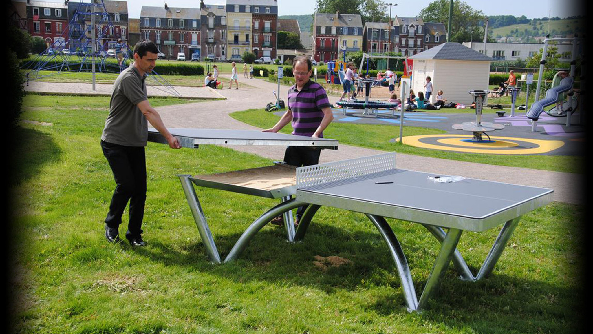 Park Outdoor Table Tennis Table