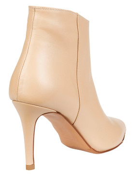 Bianca Buccheri Agnesca Nude Boot