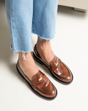 Bianca Buccheri Honora Tan Loafer