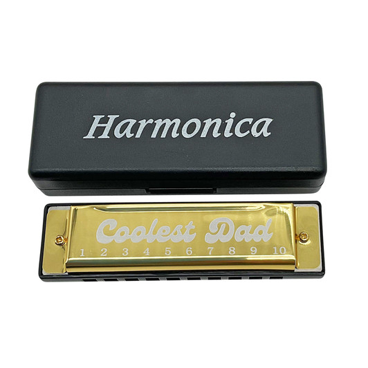 FD2699-7 Harmonica
$3.95 plus GST
Sit back and relax while you listen to Dad play the blues on his very own Harmonica!  Let’s hope he doesn’t need too much practice!  Product measures 10.2 x 2.7 x 1.8cm.  New product.
Product Info: a harmonica with white logo that says “Coolest Dad”.  Comes in a black box.