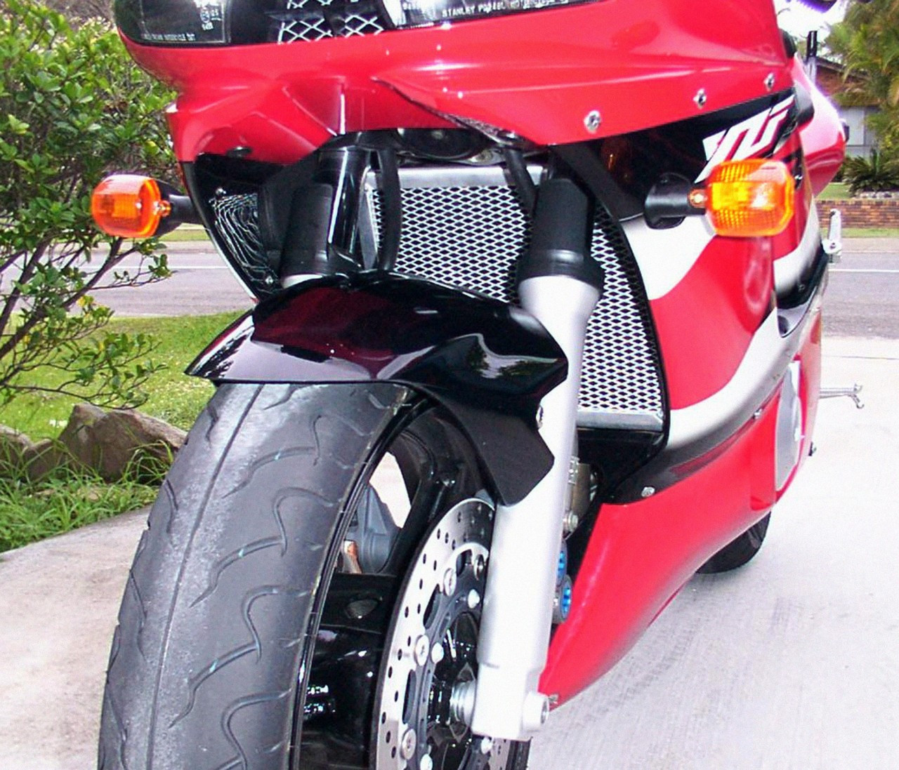 Yamaha R6 - Radiator Guard
