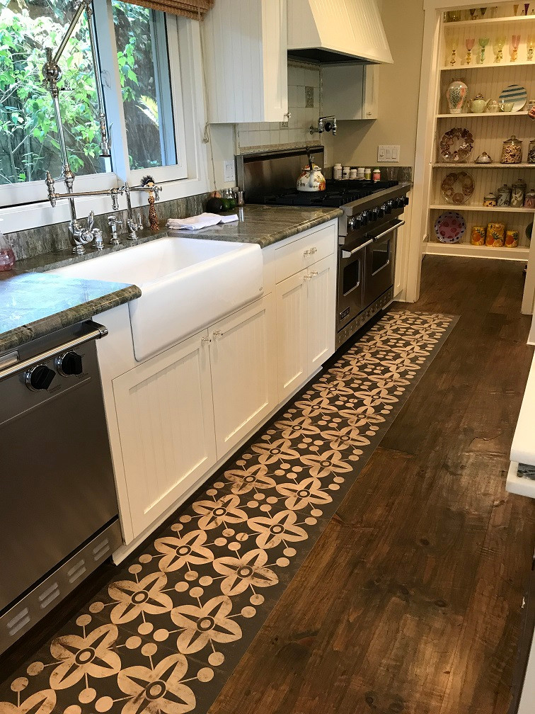 Pura Vida customer us of pattern 3 in a custom size runner