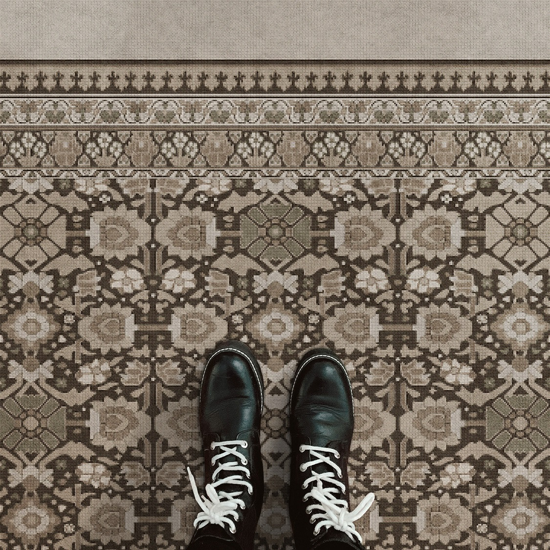 Promenade Wondrous Vistas - vinyl floor cloth 