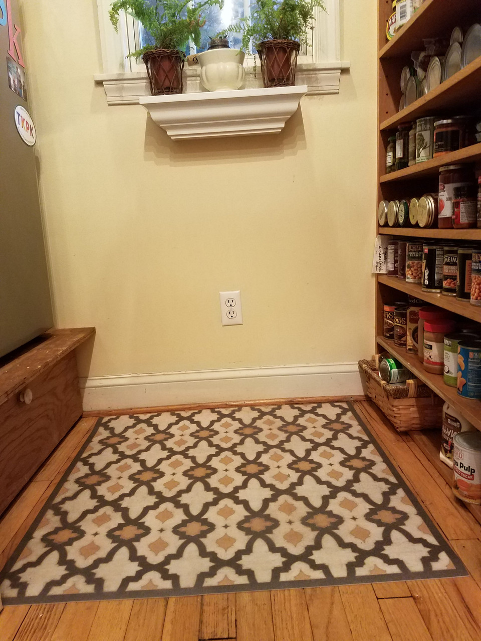 Classic Pattern 31 Rajha - vinyl floor cloth used in a mudroom 