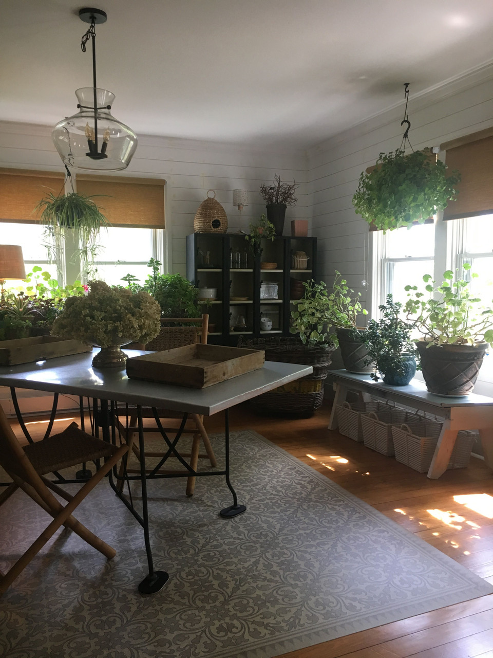 Classic Pattern 21 The White Rabbit - vinyl floor cloth used in a sun room