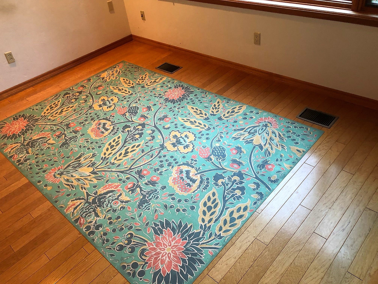 Williamsburg Garden Gate How Happy is the Little Stone - vinyl floor cloth as used in a kitchen 
