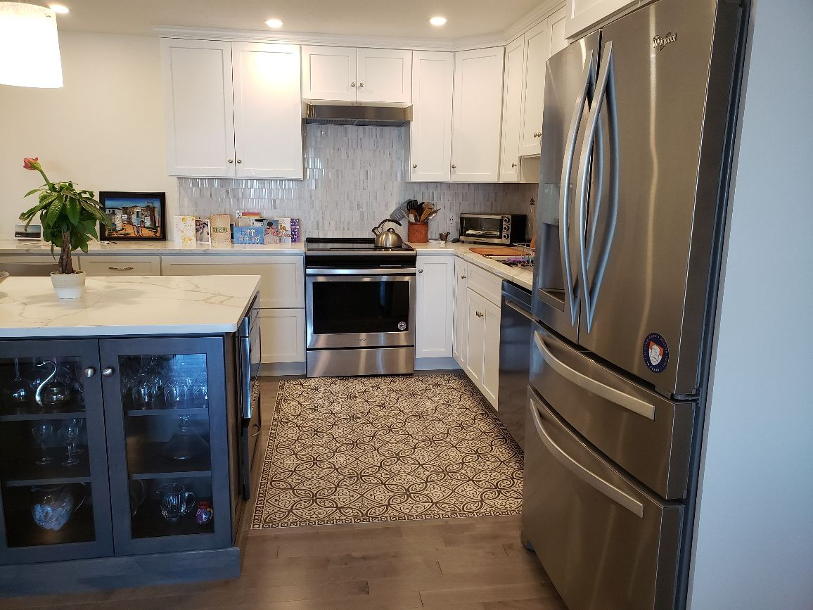 Pattern 25 Geta - vinyl floor cloth, Pura Vida customer use in a kitchen 