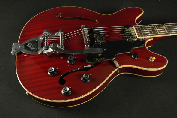 Guild Newark St. Collection Starfire V w/ GVT Cherry 379-2205-866 (052)