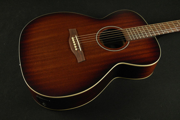 Seagull Concert Hall Mahogany Burst Semi-Gloss Acoustic/Electric - 042029 Discontinued