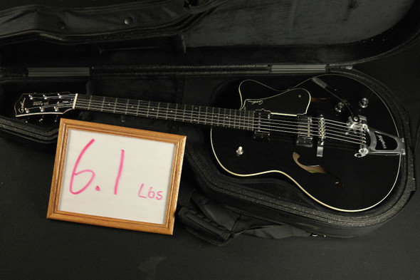 Godin 5th Avenue Uptown Electric Guitar with Bigsby - Solid Black Gloss Top 035175 (343) Godin 5th Avenue Uptown Electric Guitar with Bigsby - Solid Black Gloss Top 035175 (343)