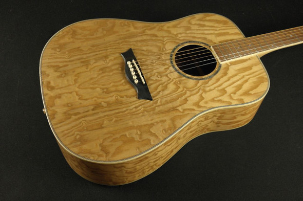 Dean AXS Dread Quilt Ash Gloss Natural (022) Dean AXS Dread Quilt Ash Gloss Natural (022)