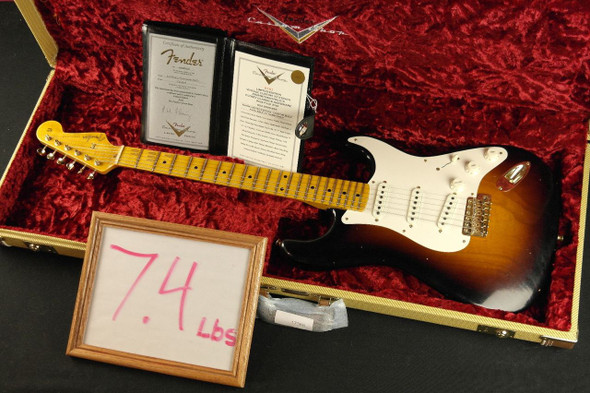 Fender Custom Shop Limited Edition Vintage Custom 1957 Stratocaster - Wide Fade 2-Tone Sunburst (918) Fender Custom Shop Limited Edition Vintage Custom 1957 Stratocaster - Wide Fade 2-Tone Sunburst (918)