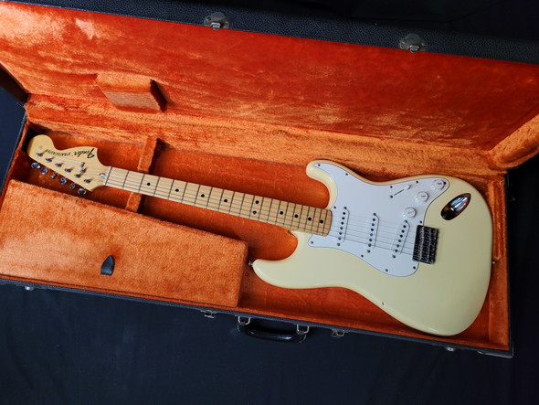 1975 Fender Stratocaster Hard Tail Olympic White (W413)