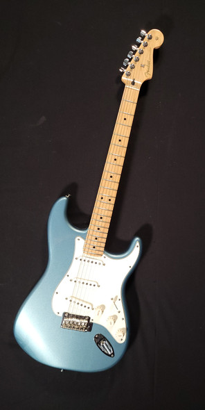 Fender Player Stratocaster Tidepool with Epiphone Gig Bag  (W494)