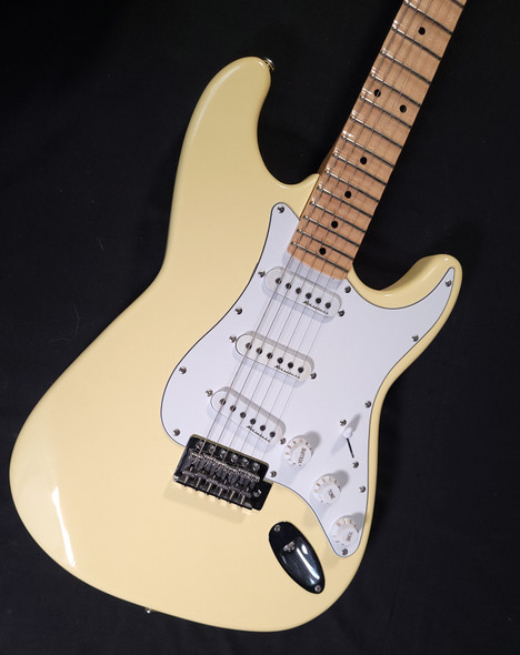  Fender Yngve Malmsteen Stratocaster Vintage Blonde (W019)