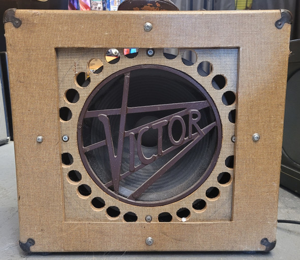 (A178) Victor amp