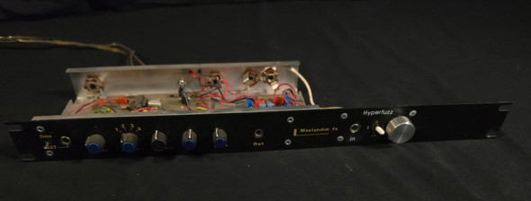 (R47) Mælström HYPERFUZZ UNIT - Distortion Fuzz Processor (W)