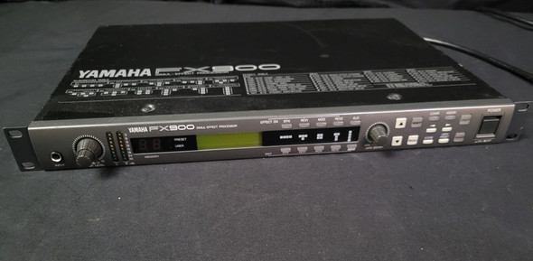 (R51) Yamaha FX900 Simul Effects Processor (W180)   