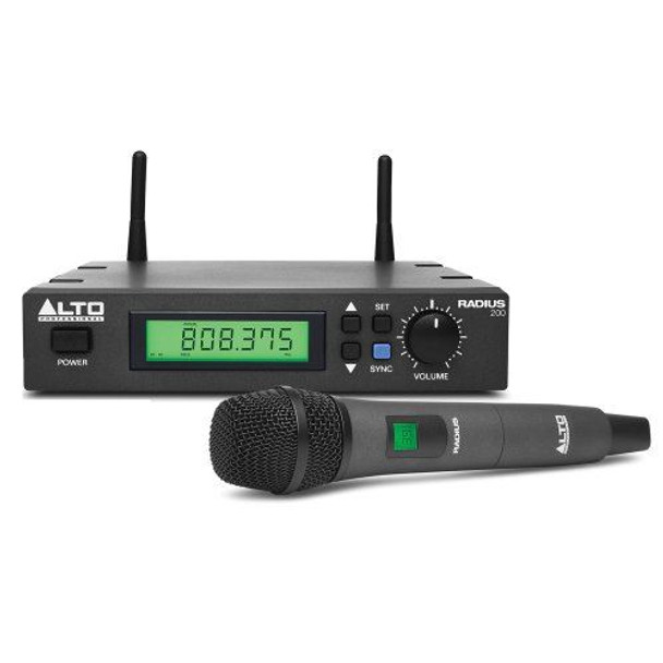 Alto RADIUS200XUS
Radius 200 Professional UHF True Diversity Wireless Microphone System -RADIUS200XUS