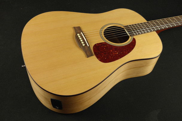 Seagull S6 CLassic Acoustic with B-Band M-450T 041237 (365) Discontinued