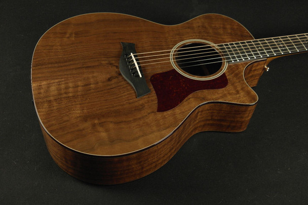 Taylor 524CE Limited Walnut NAMM Exclusive (003)