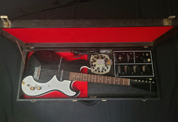 Silvertone 1448 Made by Danelectro 1960s (WSIL01) Silvertone 1448 Made by Danelectro 1960s (WSIL01)