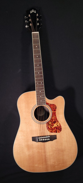 Guild D-260ce Deluxe Natural (W007) Top Crack