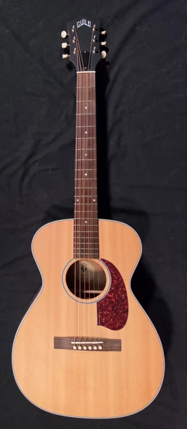 (G16)  Guild M-40 Standard Natural (W216) 