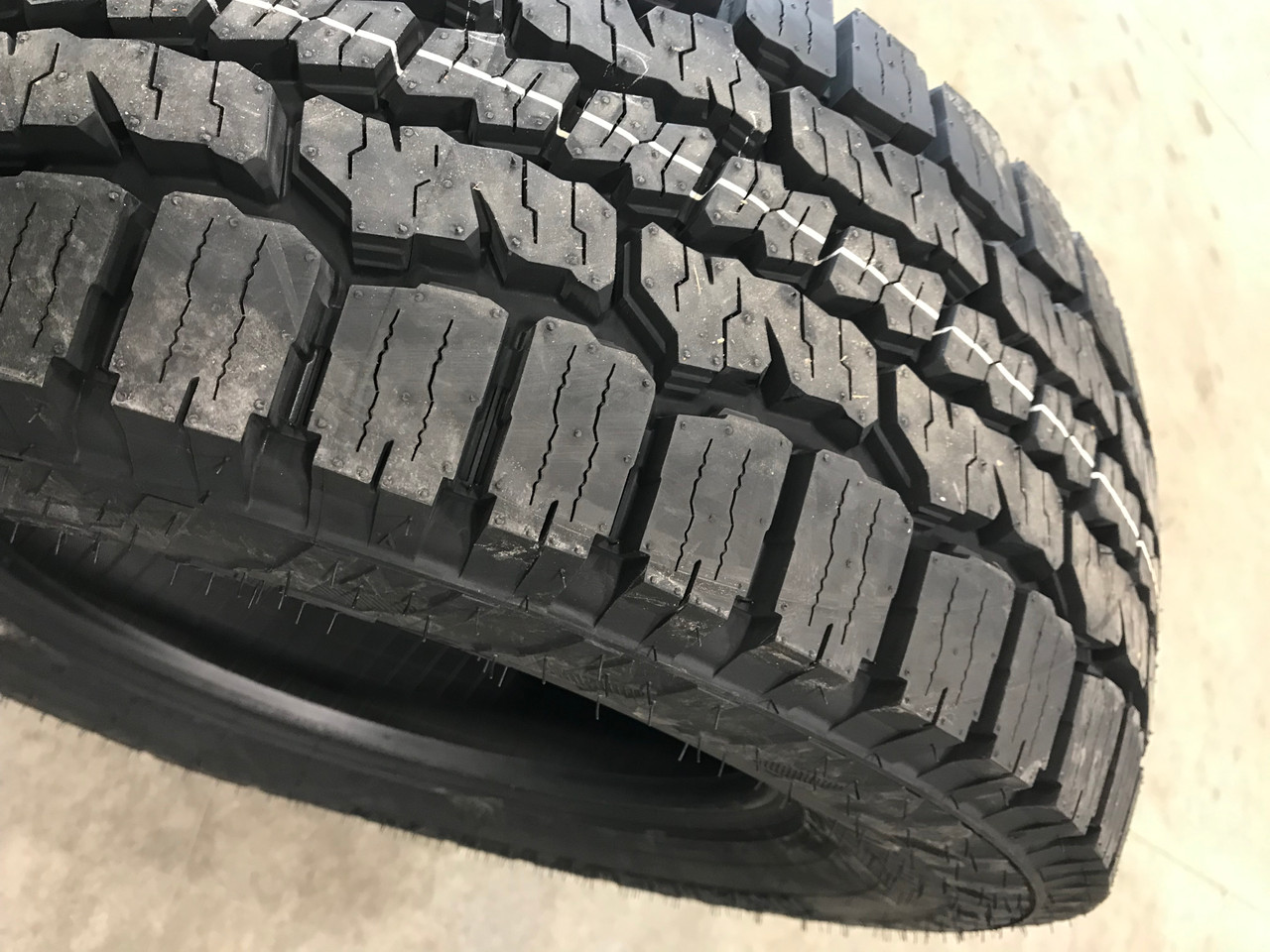 285 55 20 Delta Trailcutter AT 4S 10 Ply New Tire 55,000 Miles LT285