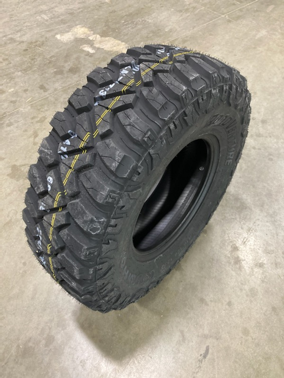 New Tire 37 12.50 17 Kumho Road Venture MT71 10 ply LT37x12.50R17