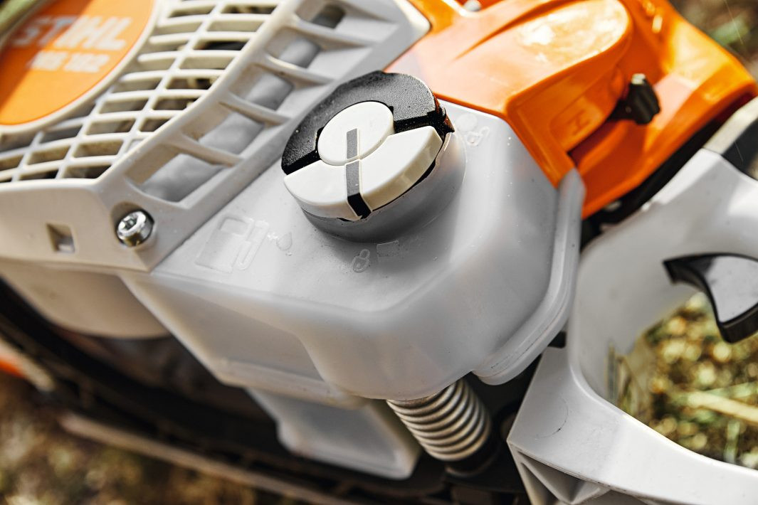 Stihl MS182 Gas Powered Chainsaw - 16