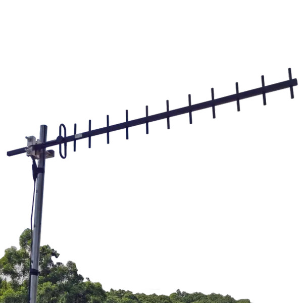 Narrowband 700Mhz Yagi Antenna 703 to 790 Mhz, 4.3-10 Female