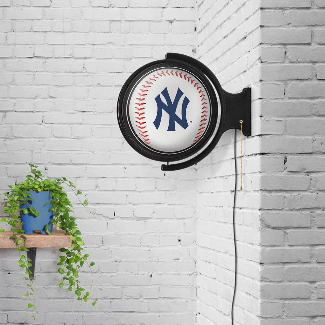 New York Yankees: Baseball - Original Round Rotating Lighted Wall Sign