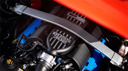 Ford Performance- 5.0 Boss 302R Intake Manifold Ford Performance- 5.0 Boss 302R Intake Manifold